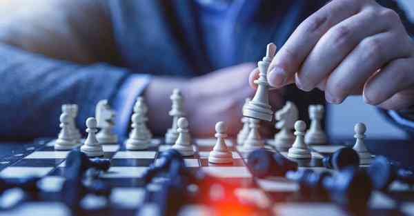 堵车的时候挂什么档位,堵车用S档还是手动档
